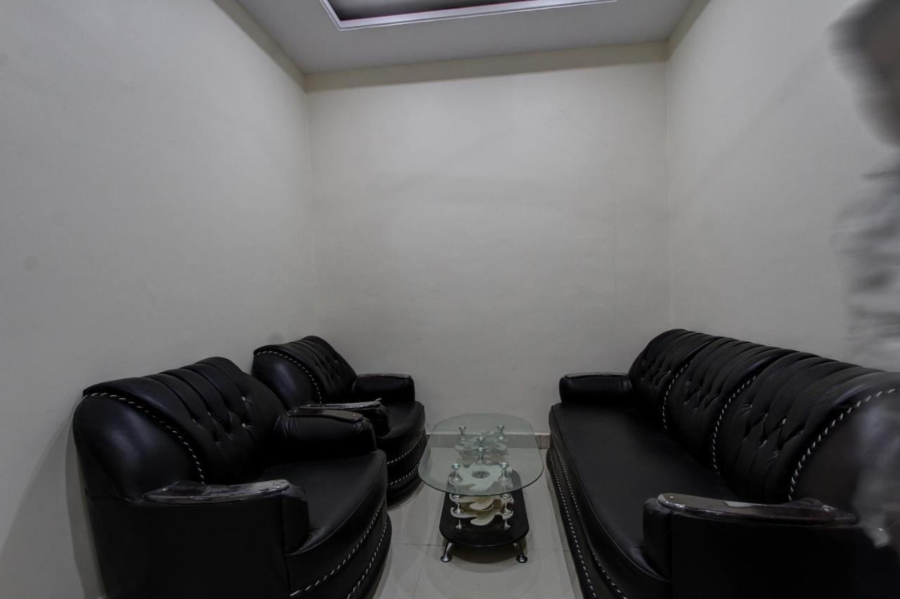 Collection O 38566 Mk Hotel And Lodge Гулбарга Екстериор снимка